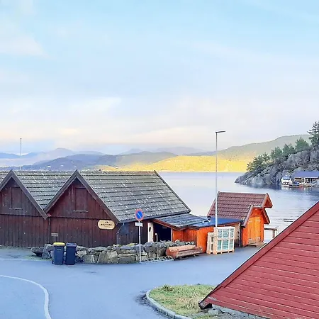 7 Person In Sandnes-by Traum * Forsand